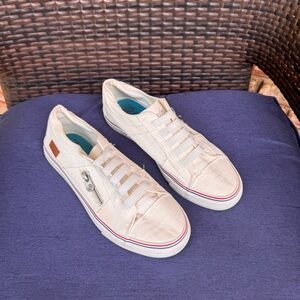 Blowfish White Canvas Sneakers